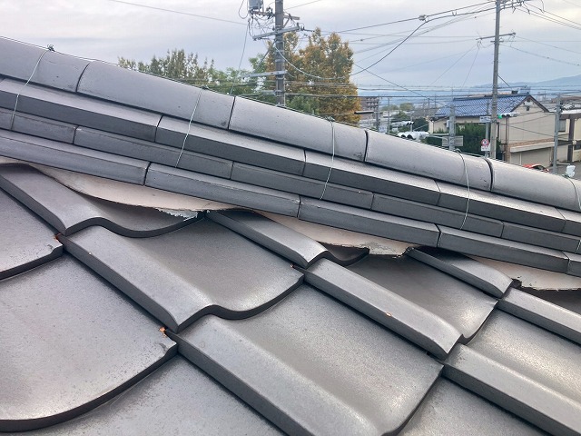 隅棟の下の漆喰の様子